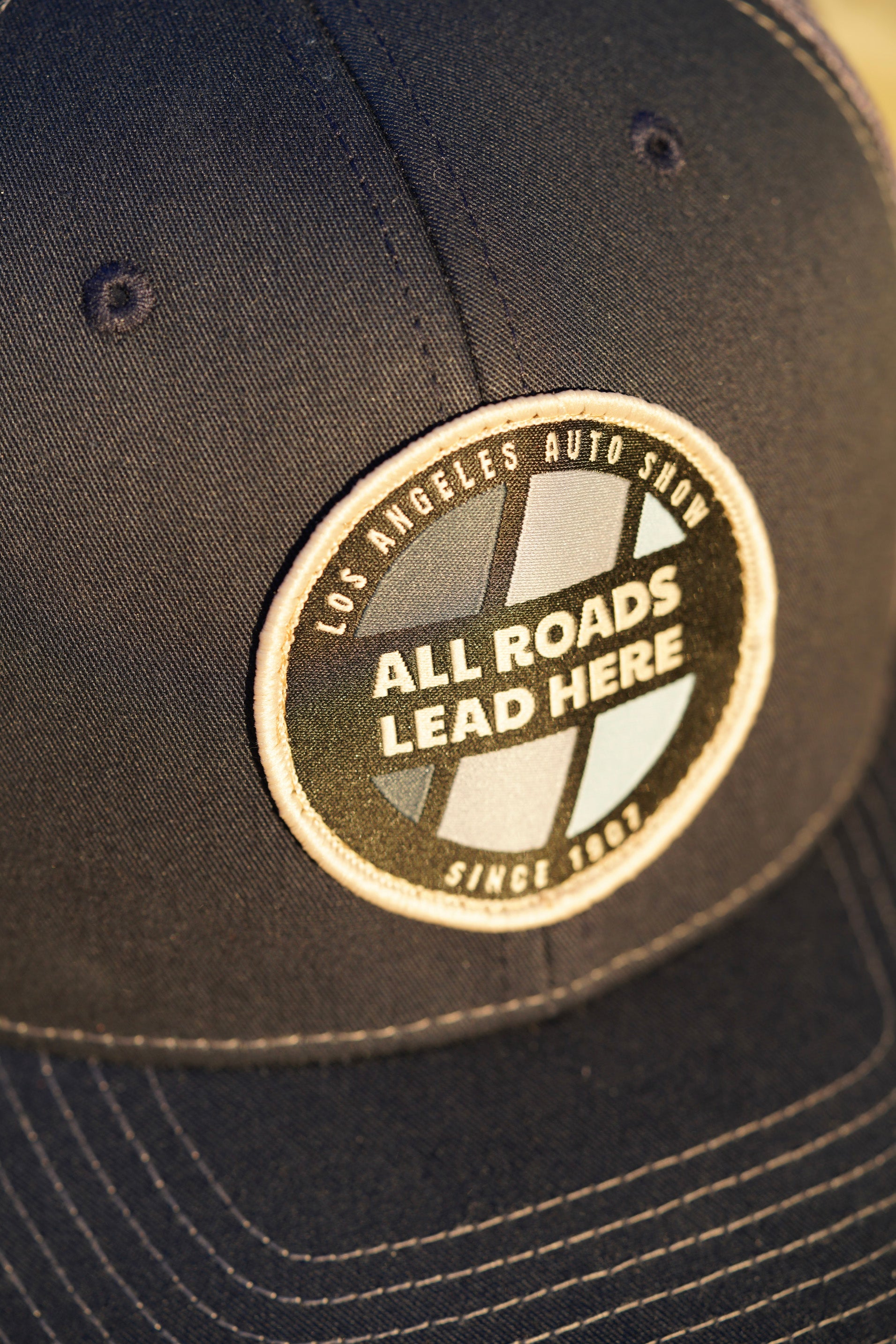 LAAS23 CIRCLE TRUCKER HAT (Navy/Charcoal)
