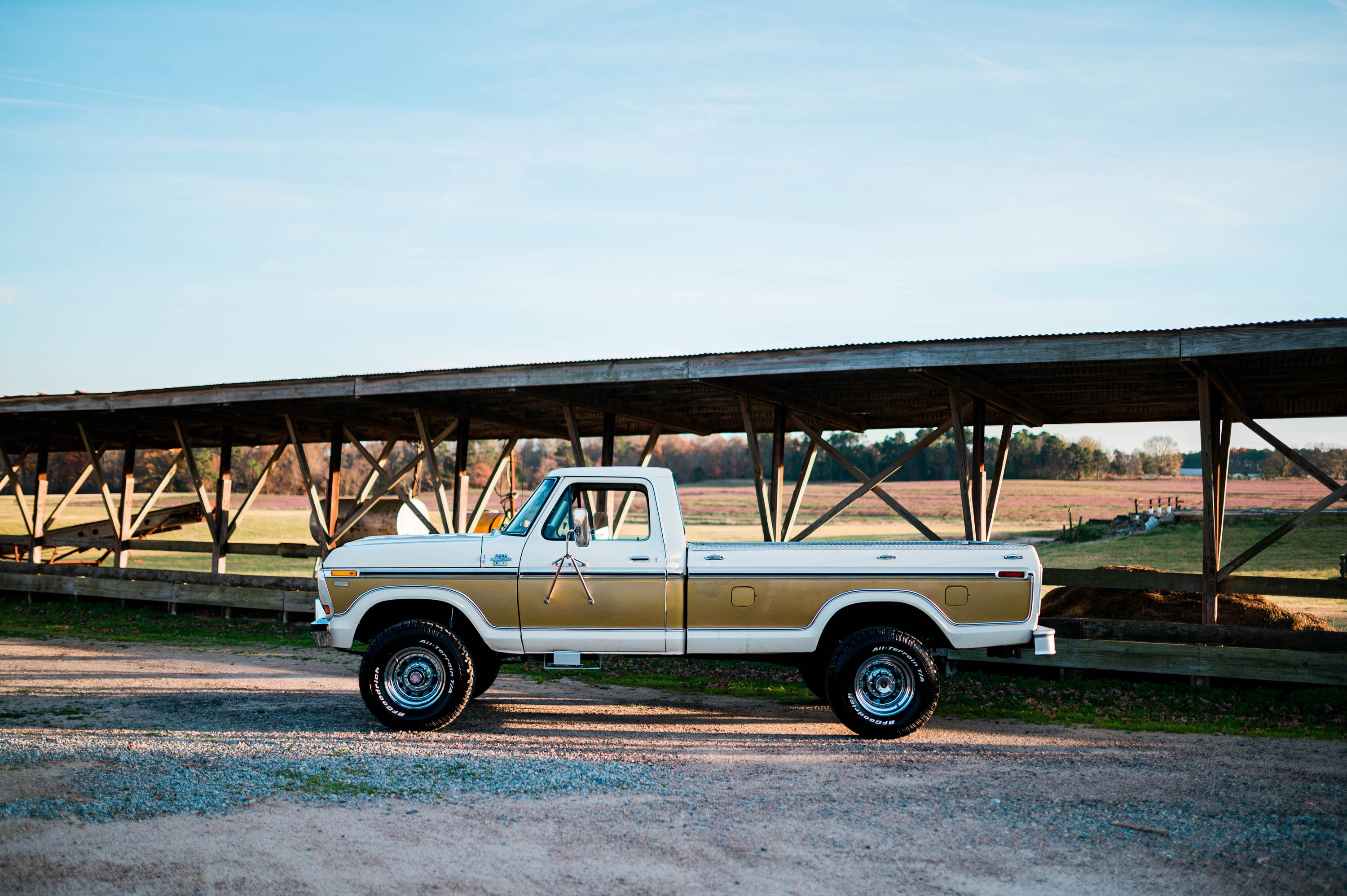 1978 Ford F-250 4x4 Lariat White/Gold FINE ART PRINT