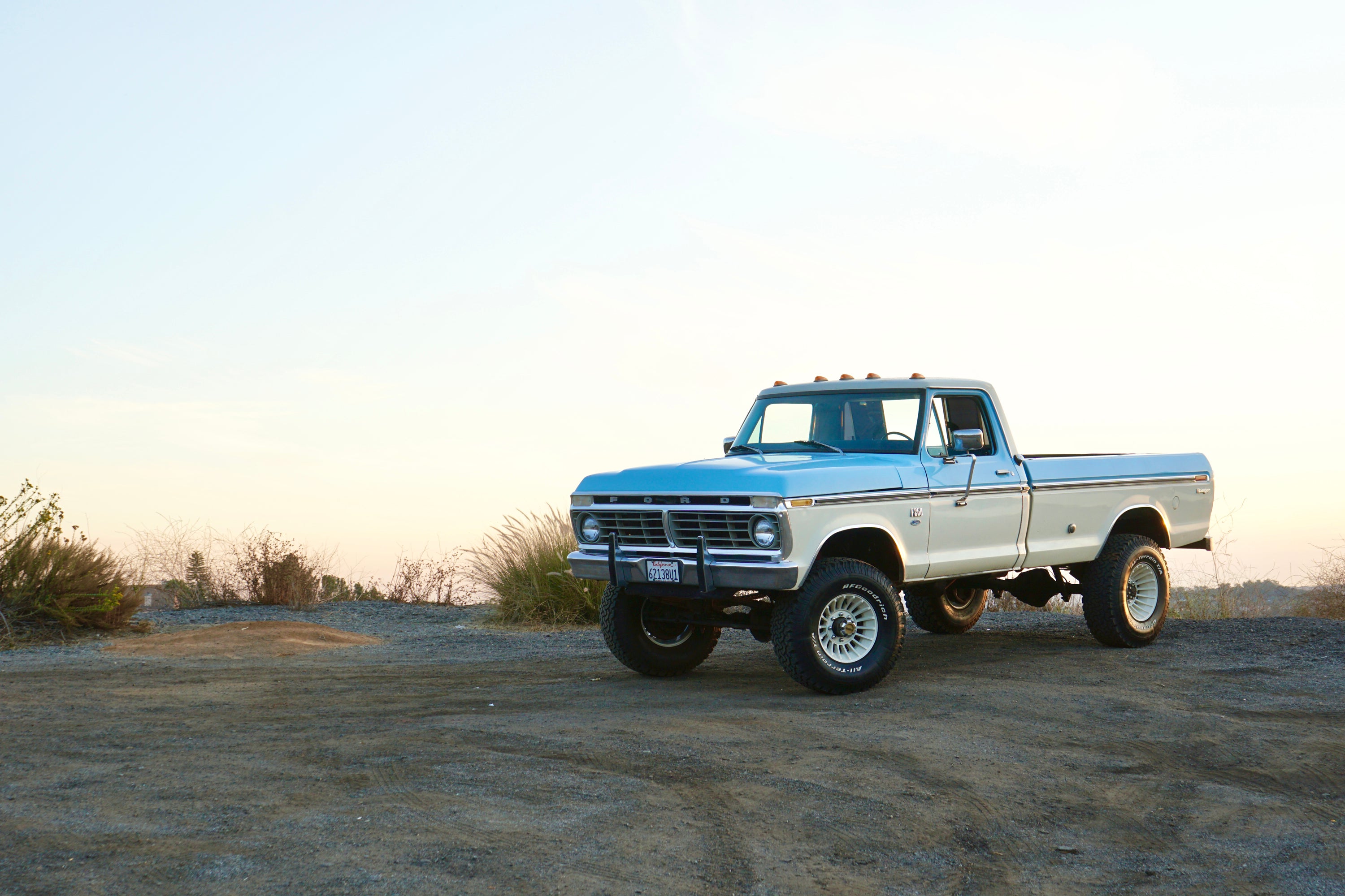 1975 Ford F-250 Highboy Wind Blue FINE ART PRINT