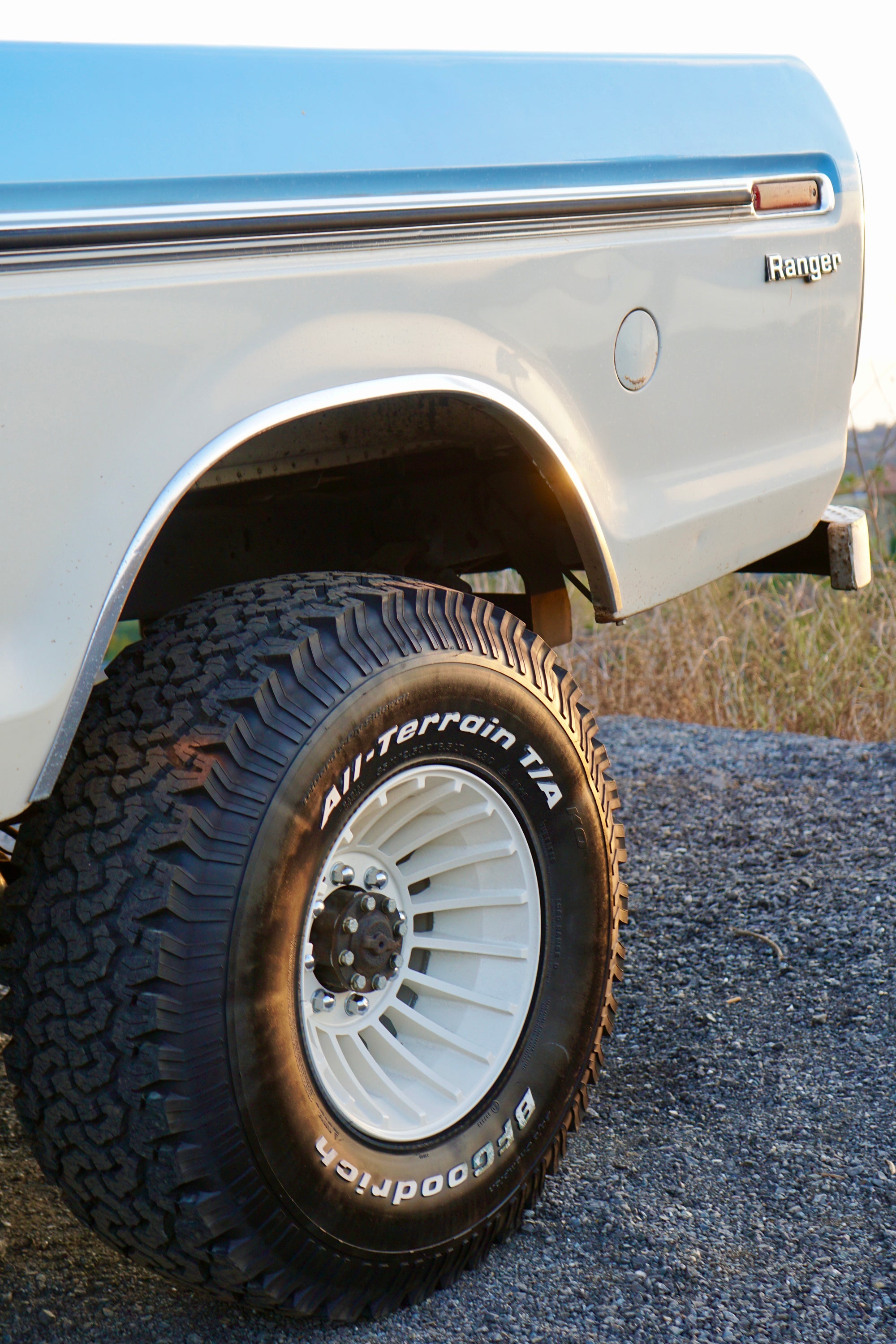 1975 Ford F-250 Highboy Wind Blue FINE ART PRINT
