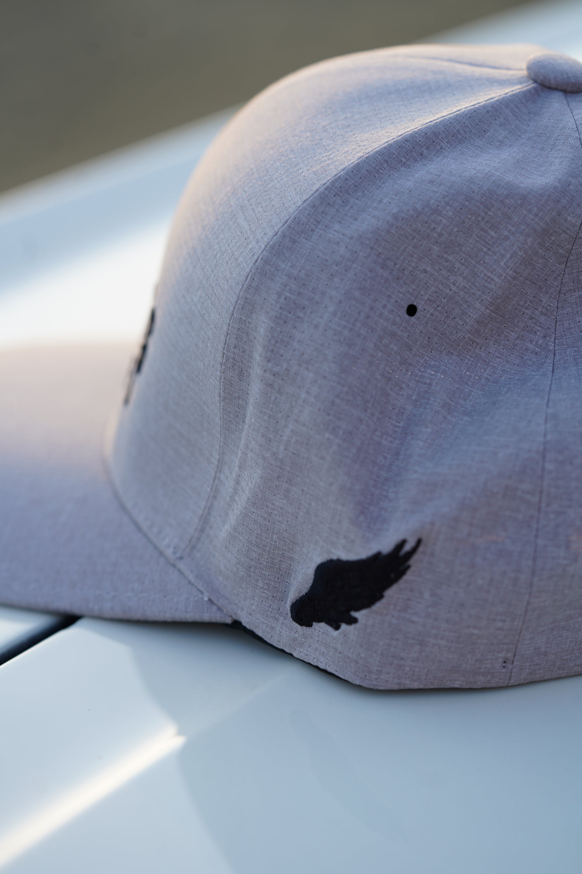 APEX FLEXFIT DELTA HAT (Melange Silver/Black)