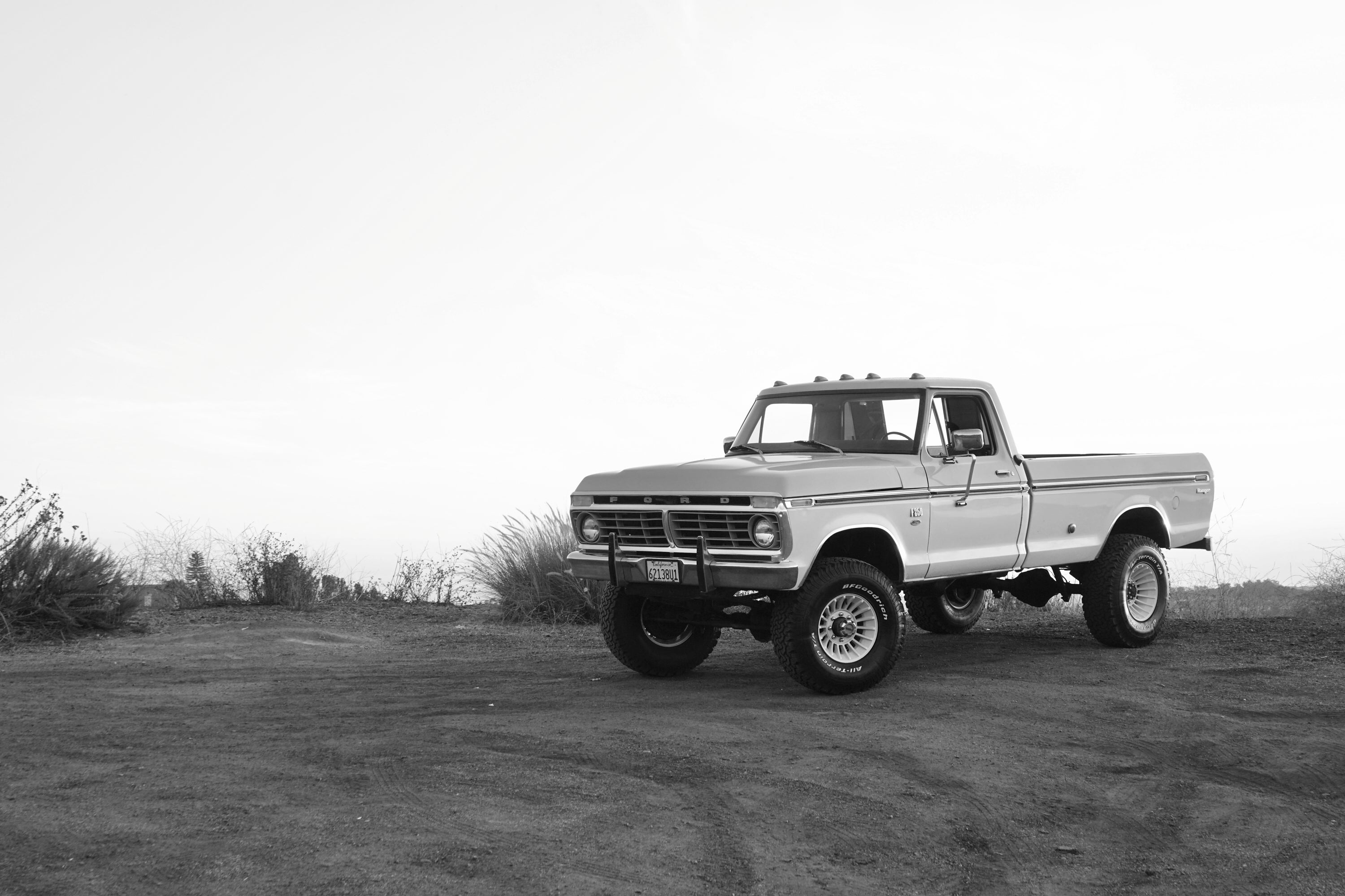 1975 Ford F-250 Highboy Wind Blue FINE ART PRINT